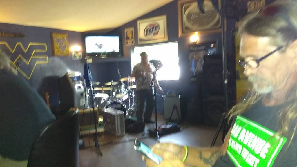 Nanas Landing, Inc | restaurant | 23 Railroad St, Glen Dale, WV 26038, USA | 3048453500 OR +1 304-845-3500