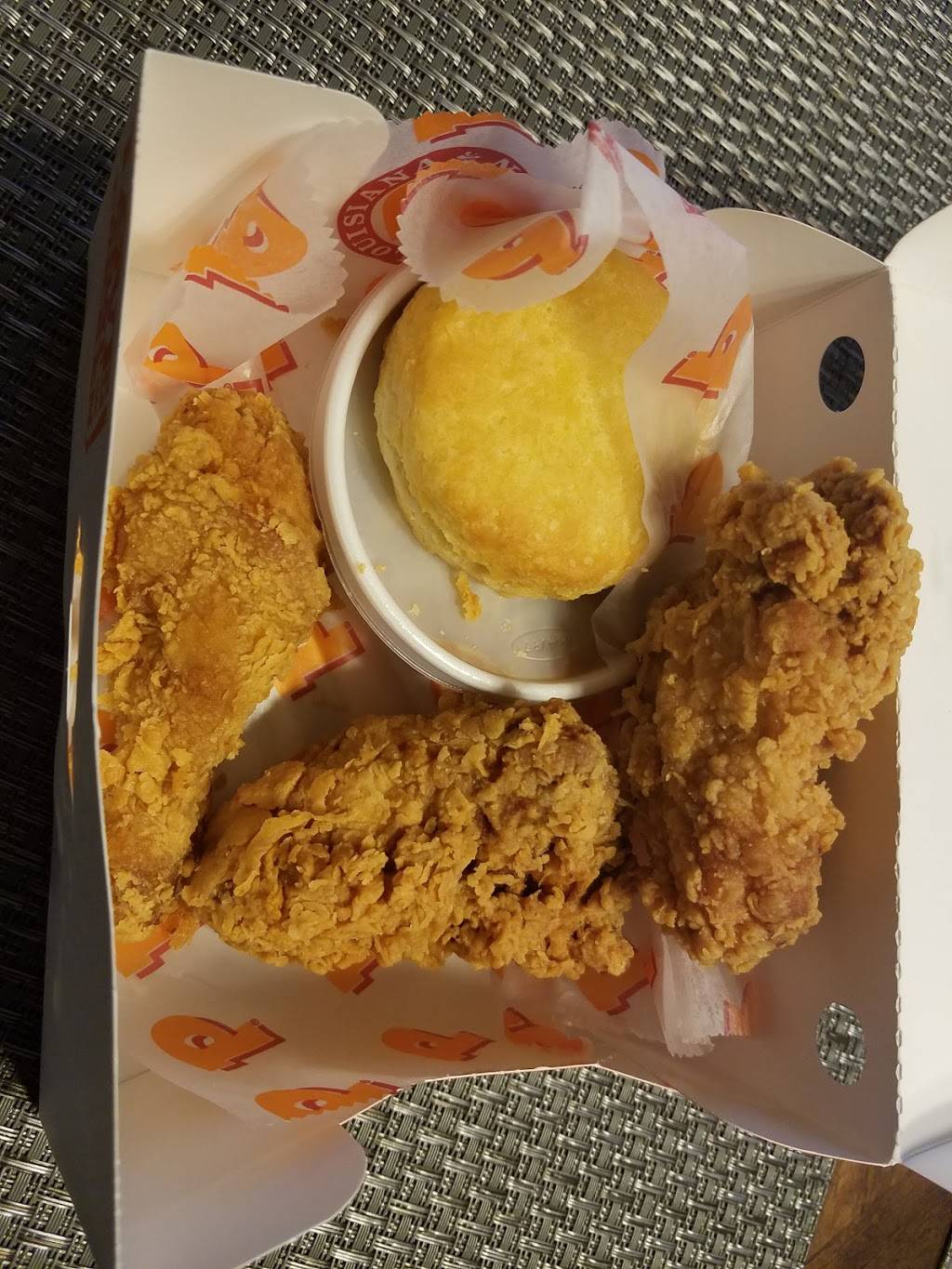 Popeyes Louisiana Kitchen | restaurant | 7567 Pacific Ave, Stockton, CA 95207, USA | 2098512689 OR +1 209-851-2689