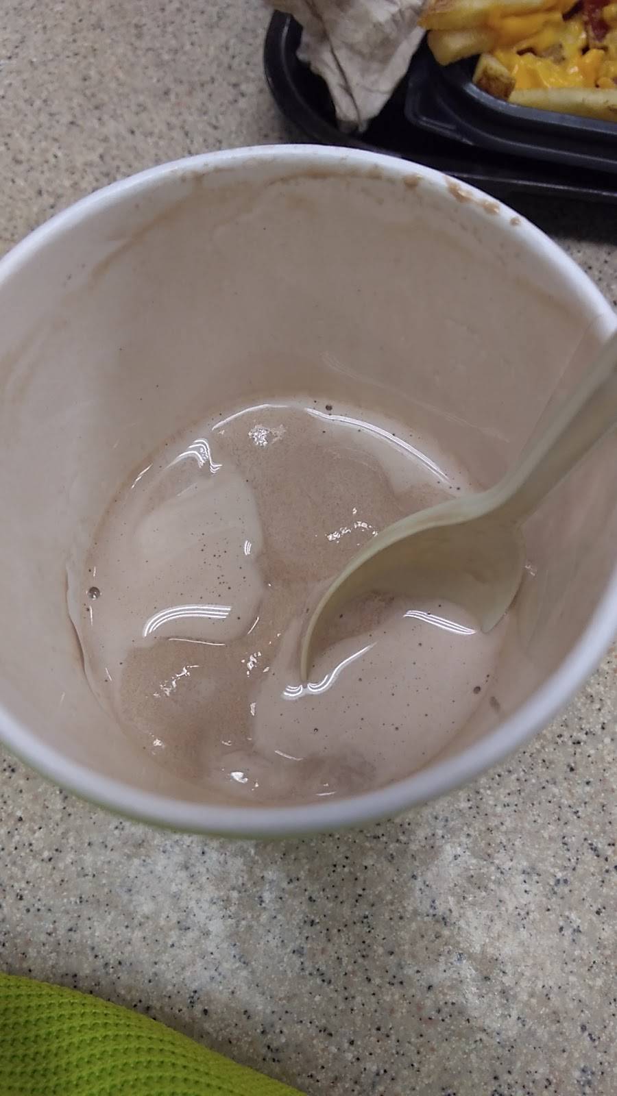 Wendys | restaurant | 125 Matthew Dr, Uniontown, PA 15401, USA | 7244380353 OR +1 724-438-0353