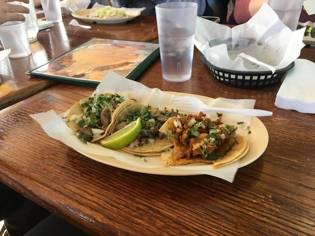 Casa Chapala’s Grill | restaurant | 34 N Elmhurst Rd, Wheeling, IL 60090, USA | 2246760555 OR +1 224-676-0555