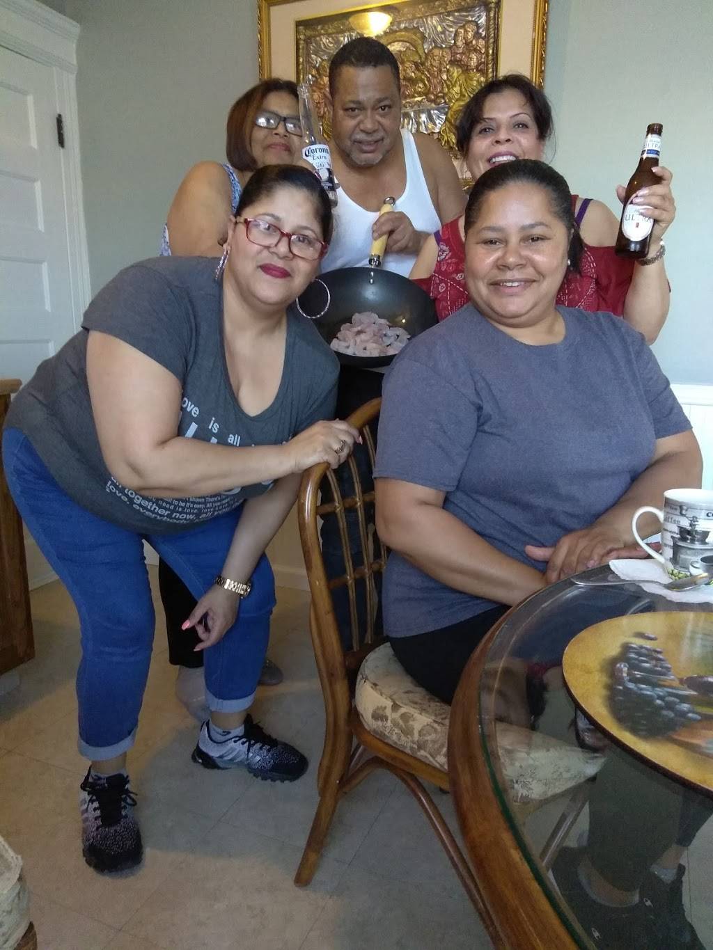 East Maine Fish & Chips | restaurant | 312 Putnam St, Bridgeport, CT 06608, USA | 2033665561 OR +1 203-366-5561