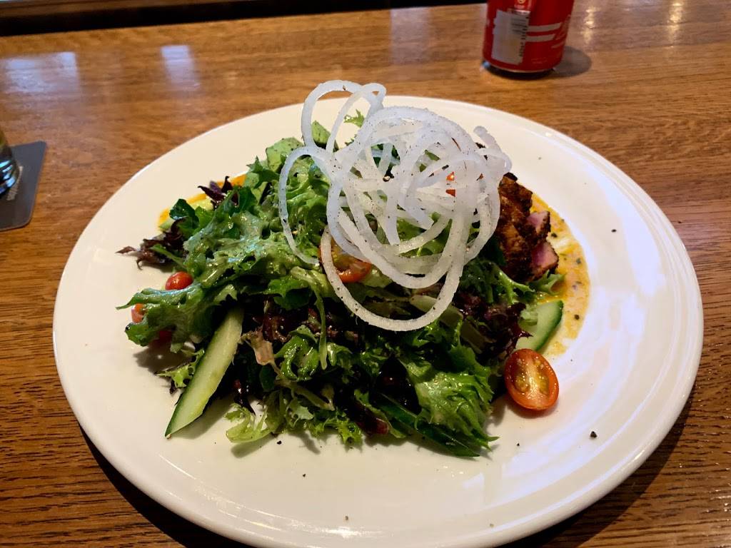 Baxters Landing | restaurant | 419 King St W #2030a, Oshawa, ON L1J 2K5, Canada | 9052150132 OR +1 905-215-0132