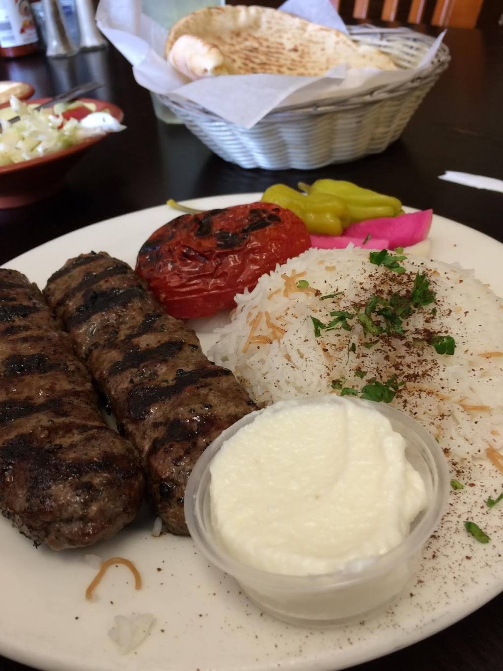 Skafs Grill | restaurant | 6008 Laurel Canyon Blvd, North Hollywood, CA 91606, USA | 8189855701 OR +1 818-985-5701