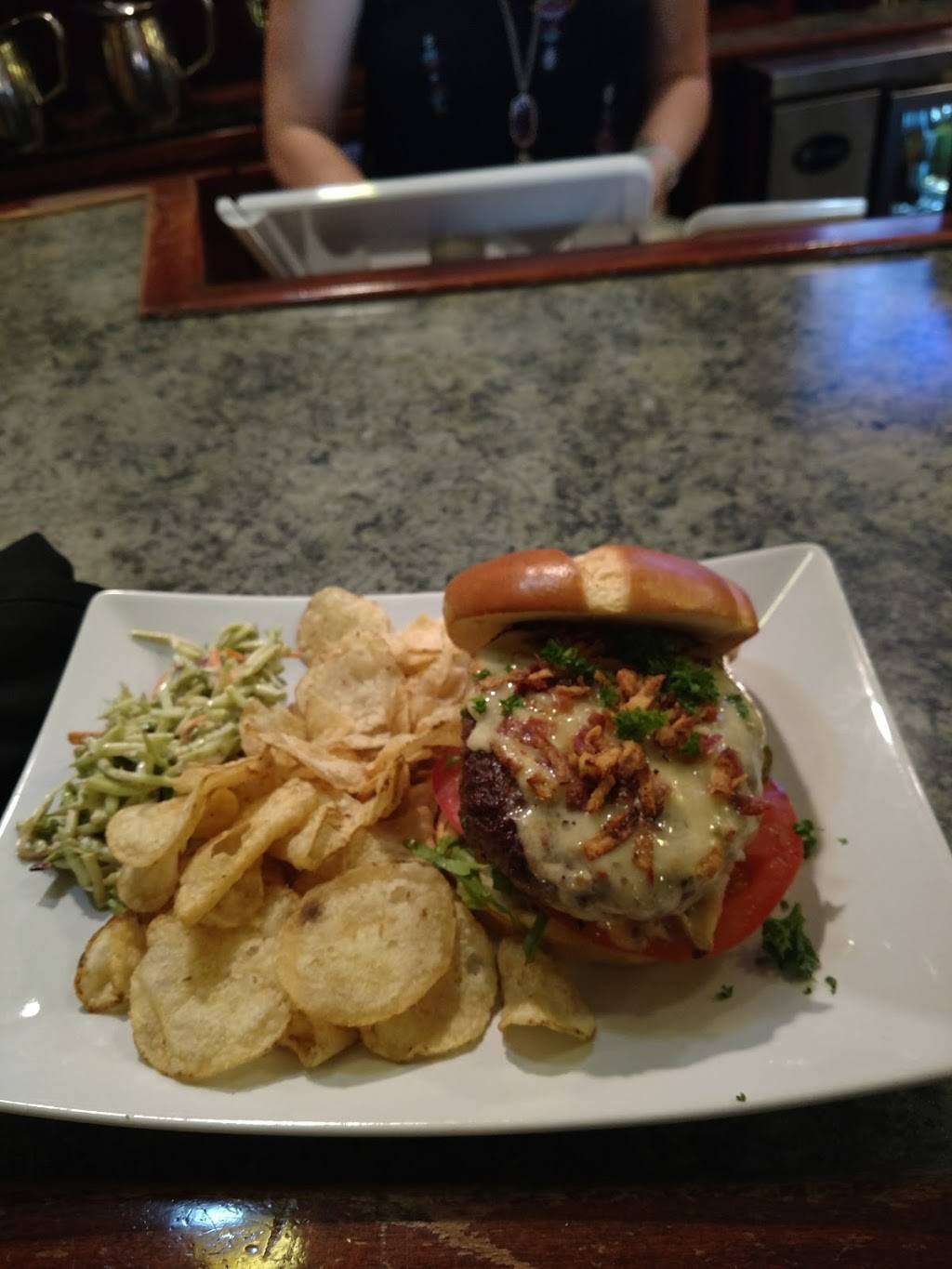 Wise Owl Wine Bar | restaurant | 6206 Muhlhauser Rd, West Chester Township, OH 45069, USA | 5138609463 OR +1 513-860-9463