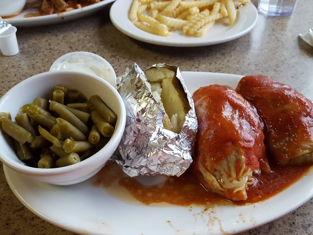 Suzis Village Inn | restaurant | 340 N 3rd Ave, Fruitport, MI 49415, USA | 2318653131 OR +1 231-865-3131