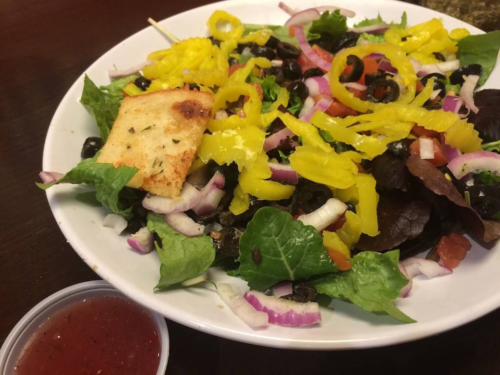 Uncle Maddios Pizza - Waterford | restaurant | 703 N Alafaya Trail, Orlando, FL 32828, USA | 4079142881 OR +1 407-914-2881