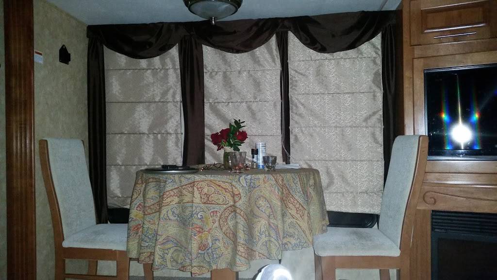 The Sandbar Tiki Bar and Grill | night club | 1200 SE Federal Hwy, Stuart, FL 34994, USA | 7722876917 OR +1 772-287-6917