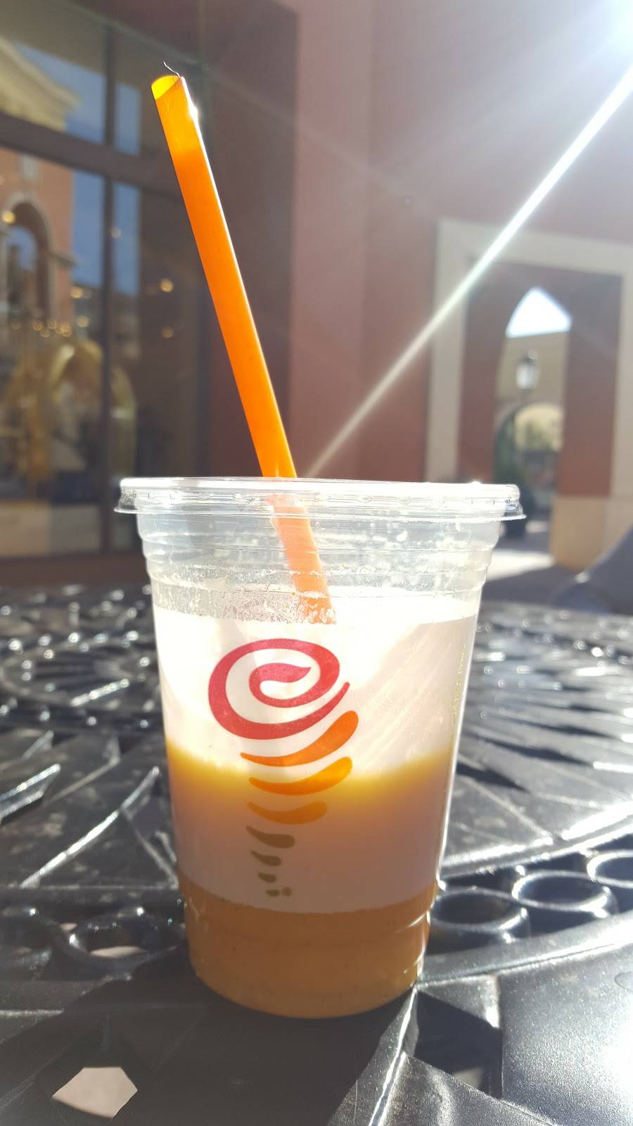 Jamba Juice Simi Valley Town Center | restaurant | 1555 Simi Town Center Way #850, Simi Valley, CA 93065, USA | 8055849880 OR +1 805-584-9880