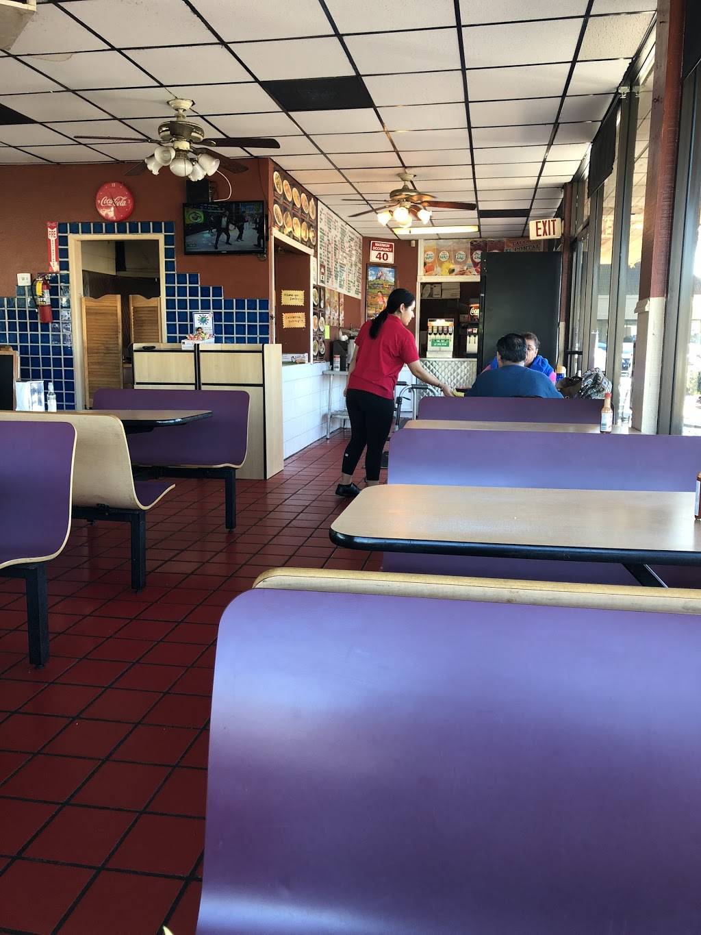 Tacos El Portal | restaurant | 311 W Mission Ave, Escondido, CA 92025, USA | 7604892649 OR +1 760-489-2649