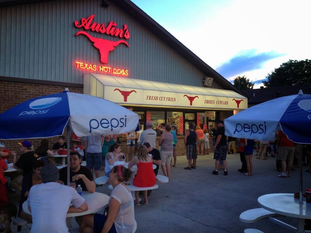 Austins Texas Hot Dogs | meal takeaway | 4384 E Pleasant Valley Blvd, Tyrone, PA 16686, USA | 8146845807 OR +1 814-684-5807