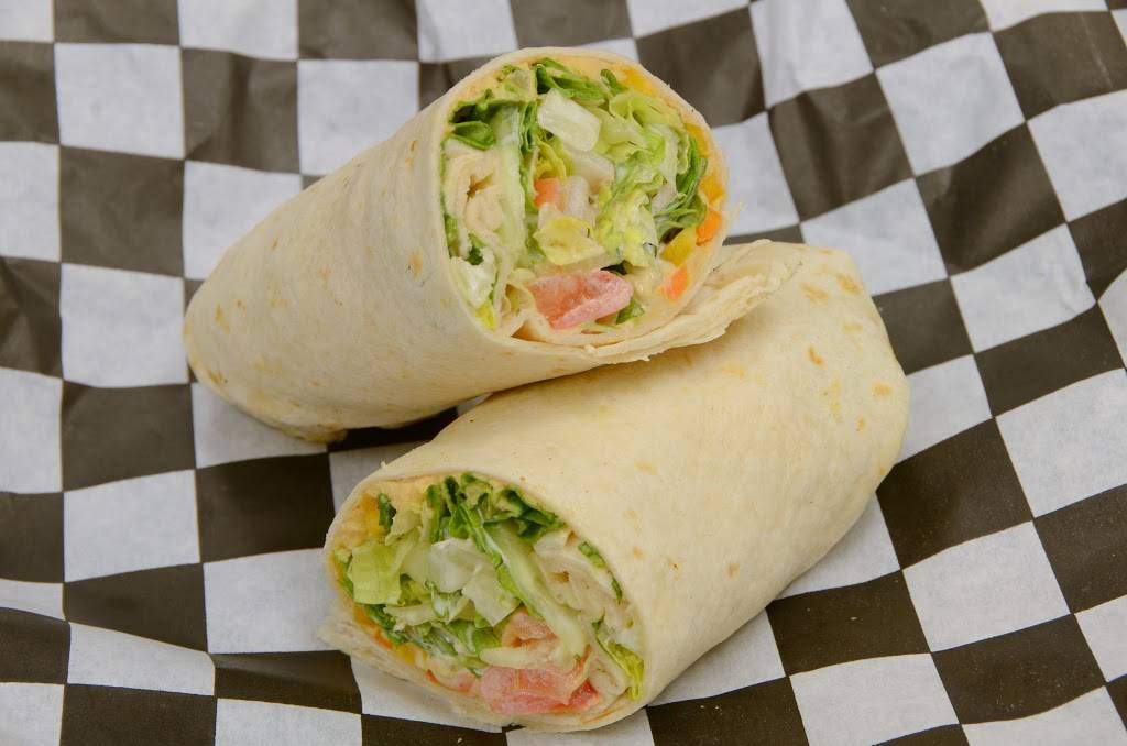 Brendas Frozen Custard | restaurant | 205 Wells St, Sandwich, IL 60548, USA | 8155702236 OR +1 815-570-2236