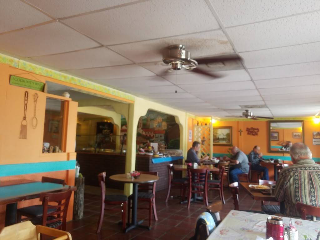 Carmelitas Restaurant | restaurant | 109 W Davis St, Conroe, TX 77301, USA | 9365393323 OR +1 936-539-3323