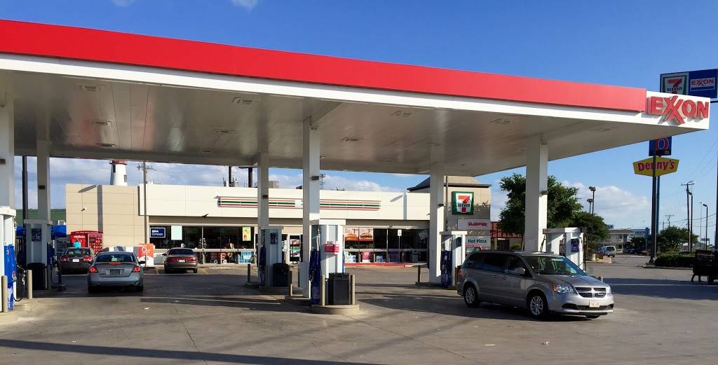 Exxon | restaurant | 6110 I-35, San Antonio, TX 78218, USA | 2109234496 OR +1 210-923-4496