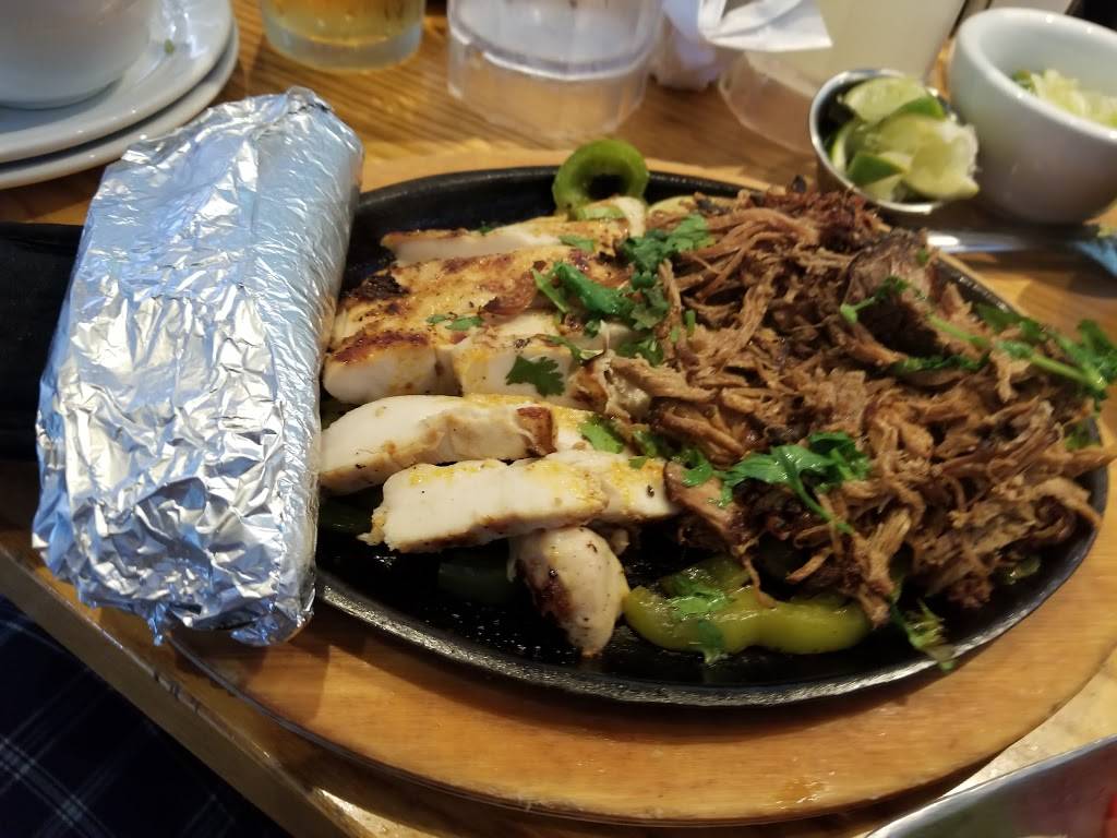 Chilis Grill & Bar | meal takeaway | 3130 Grand Pkwy, Katy, TX 77494, USA | 2815743220 OR +1 281-574-3220