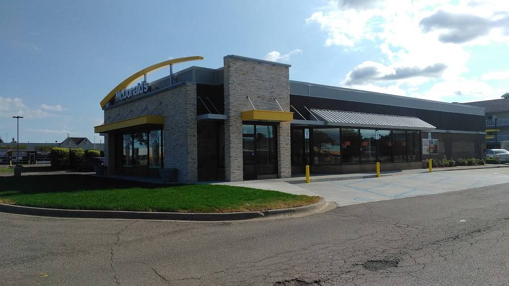 McDonalds | cafe | 11800 Middlebelt Rd, Livonia, MI 48154, USA | 7344583990 OR +1 734-458-3990