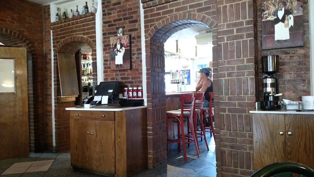 Rocco & Annas Ristorante | restaurant | 302 Main St, Parkesburg, PA 19365, USA | 6108573751 OR +1 610-857-3751