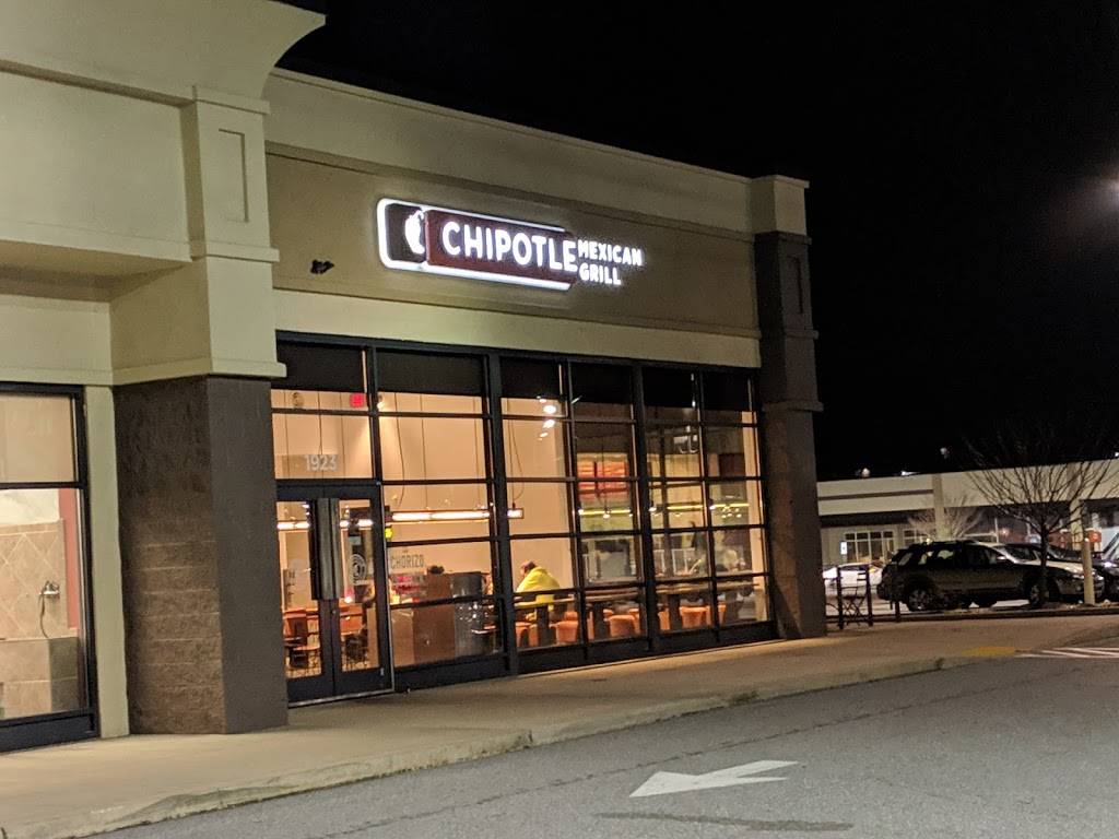 Chipotle Mexican Grill | restaurant | 1923 Springwood Rd, York, PA 17403, USA | 7176503081 OR +1 717-650-3081