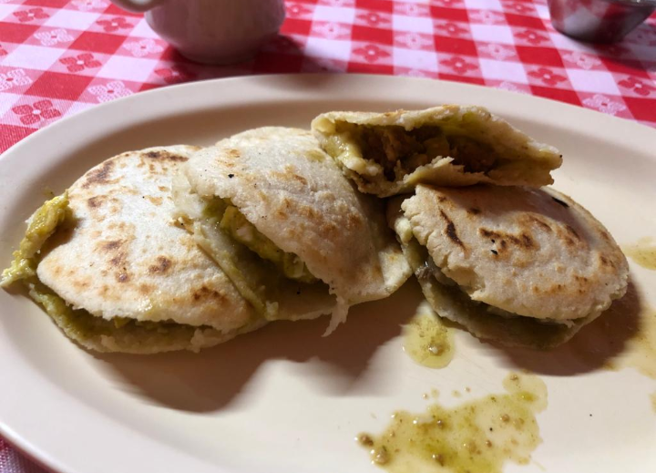 Taquería La Lomita | restaurant | 4219 US-83 BUS, McAllen, TX 78501, USA | 9566825317 OR +1 956-682-5317