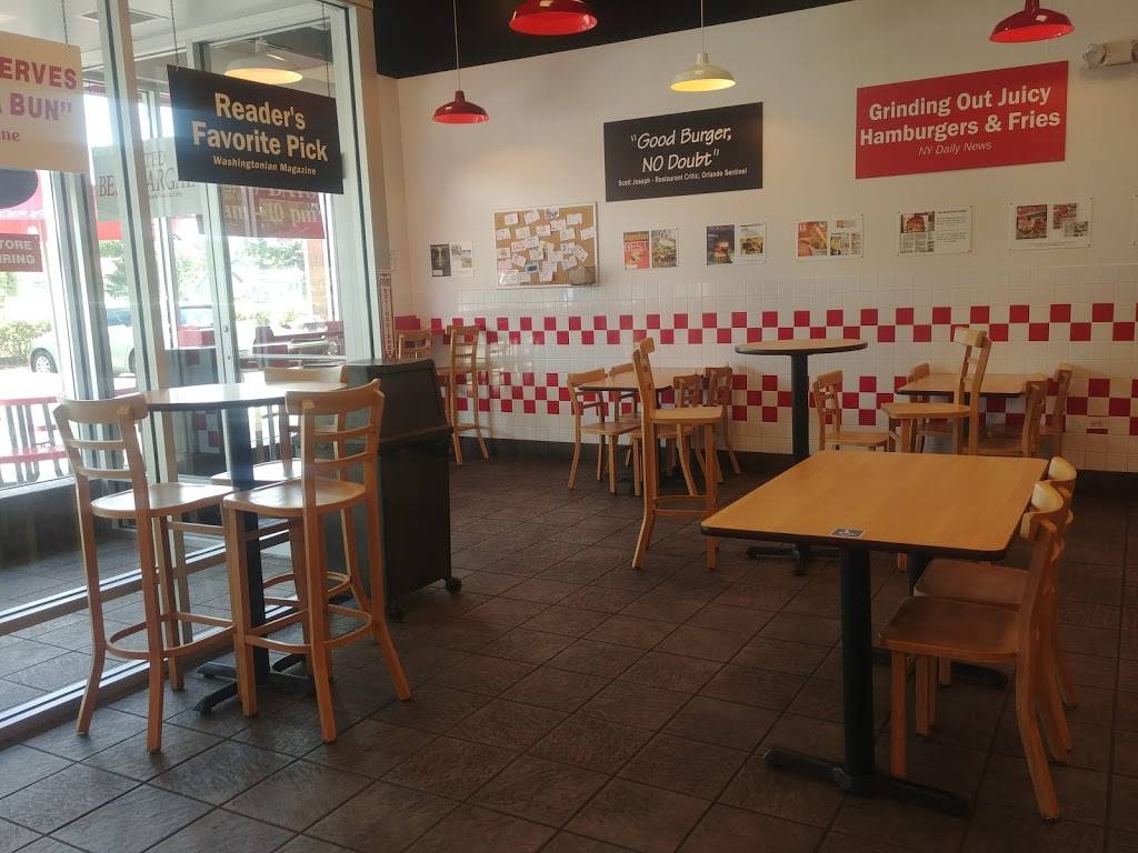 Five Guys | meal takeaway | 1314 Commons Dr, Geneva, IL 60134, USA | 6302081909 OR +1 630-208-1909