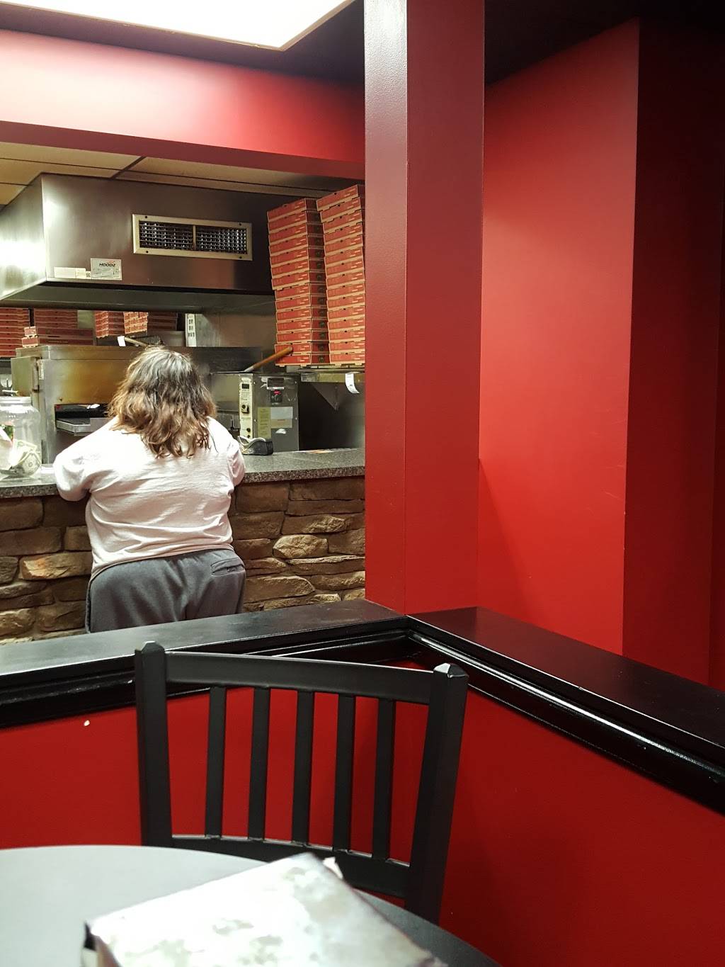 Foxs Pizza Den | restaurant | 407 E 6th Ave, Tarentum, PA 15084, USA | 7242246923 OR +1 724-224-6923