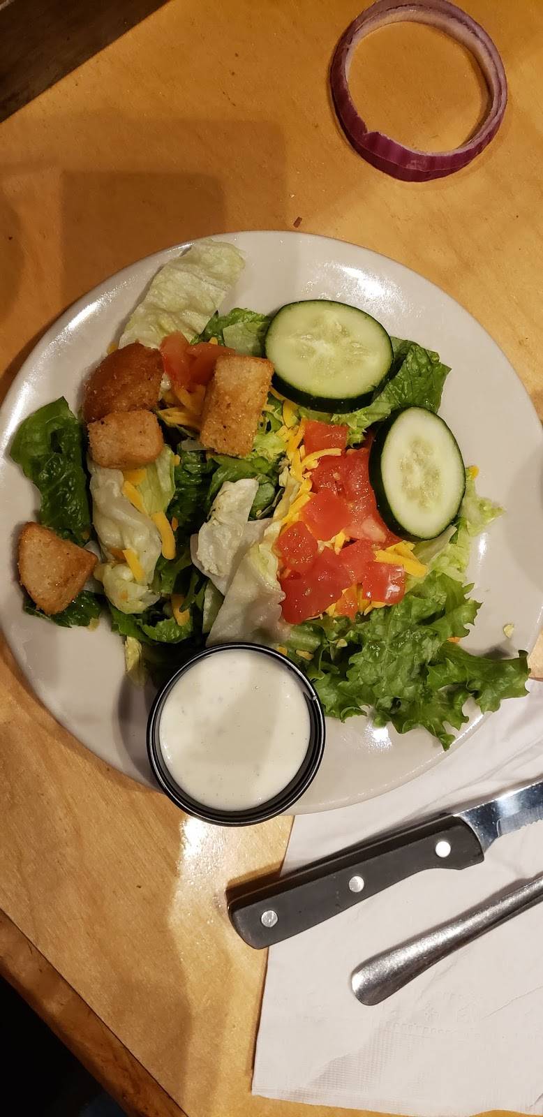 Logans Roadhouse | restaurant | 240 Conference Center Dr E, Peoria, IL 61611, USA | 3096983150 OR +1 309-698-3150