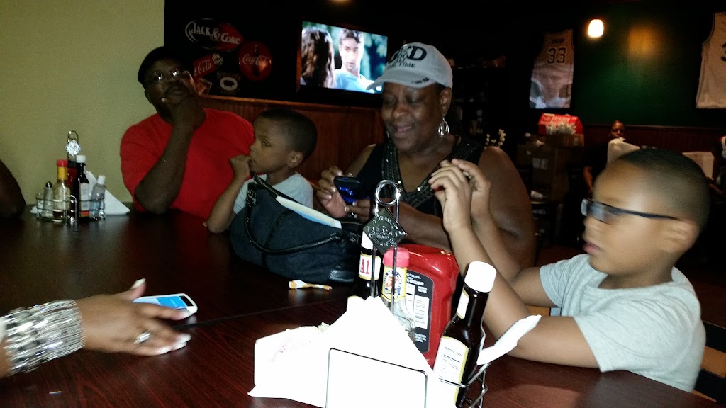 Bistro Bar & Grill | restaurant | 213 Plaza Ave, West Helena, AR 72390, USA | 8705729707 OR +1 870-572-9707