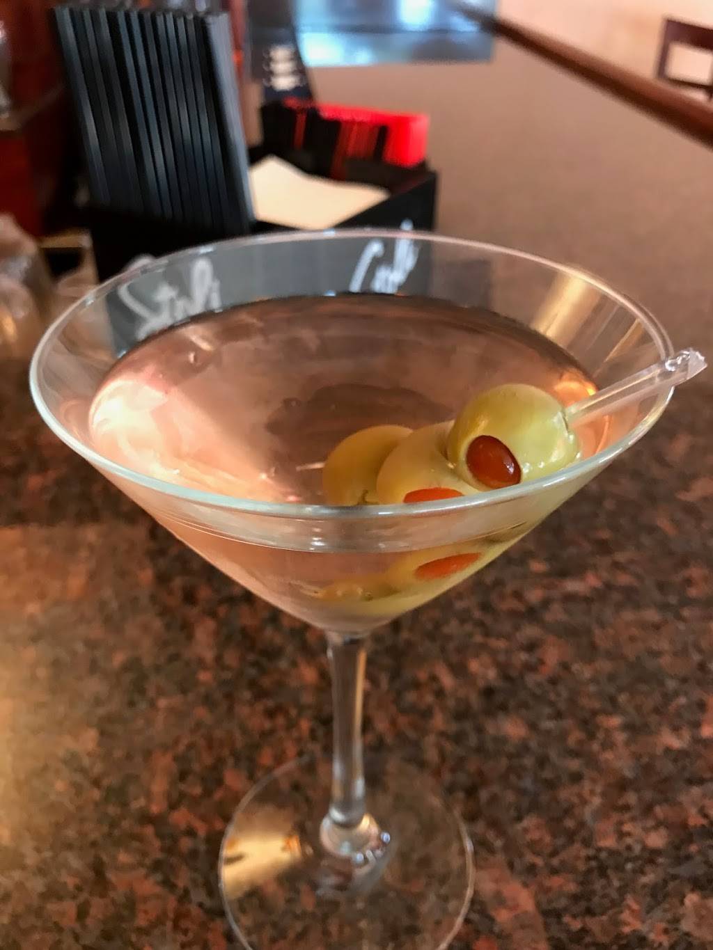 Stray Cat Tavern | restaurant | 7707 Westwood #1a, Elmwood Park, IL 60707, USA | 7084531111 OR +1 708-453-1111