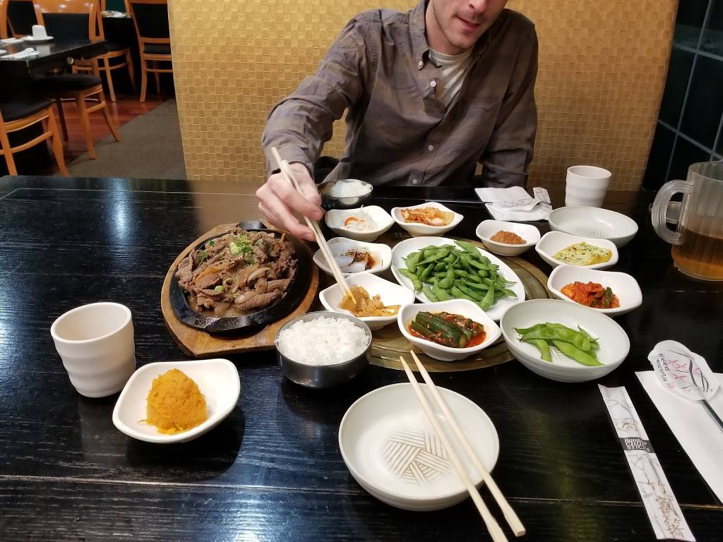 Gaya Restaurant | restaurant | 1002 W Skippack Pike, Blue Bell, PA 19422, USA | 2156548900 OR +1 215-654-8900