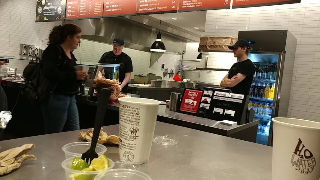 Chipotle Mexican Grill | restaurant | 3883 Commercial St SE, Salem, OR 97302, USA | 5033617816 OR +1 503-361-7816