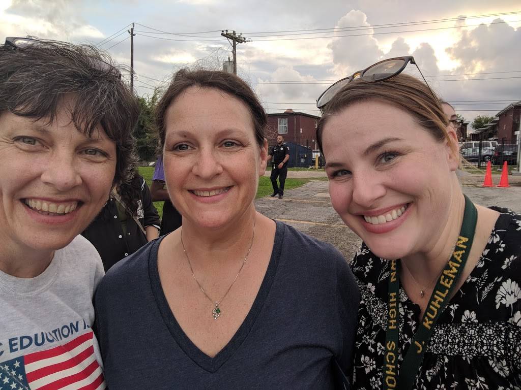 Pizza Patron | restaurant | 8450 Fondren Rd A, Houston, TX 77074, USA | 2818884643 OR +1 281-888-4643