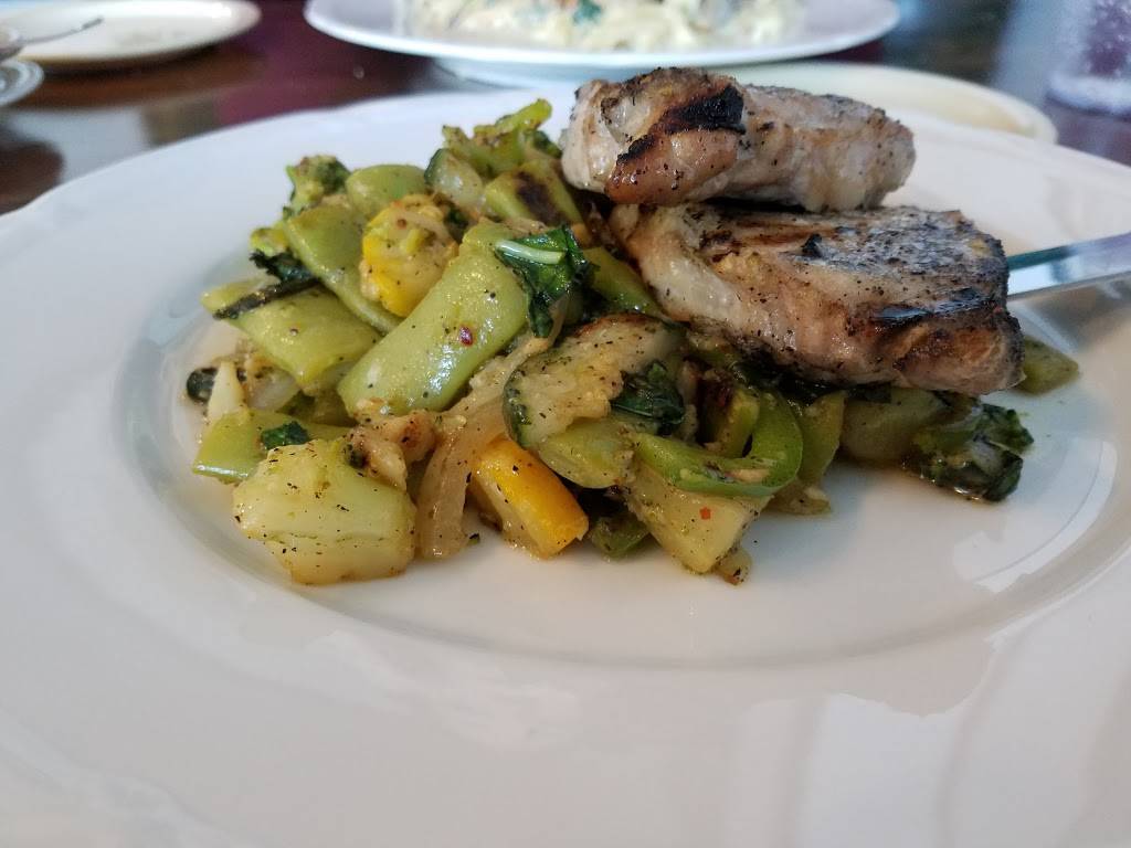 Vals Italian Restaurant & Pizza | restaurant | 210 E Main St, Kilgore, TX 75662, USA | 9032180621 OR +1 903-218-0621