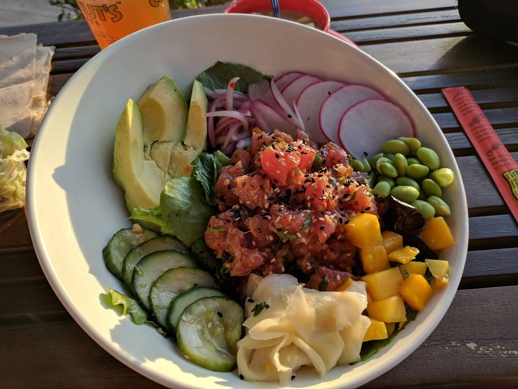 Coconuts Fish Cafe | cafe | 7366 E Shea Blvd #110, Scottsdale, AZ 85260, USA | 4805962987 OR +1 480-596-2987