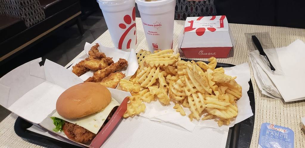 Chick-fil-A | restaurant | 5429 100th St SW, Lakewood, WA 98499, USA | 2535822696 OR +1 253-582-2696