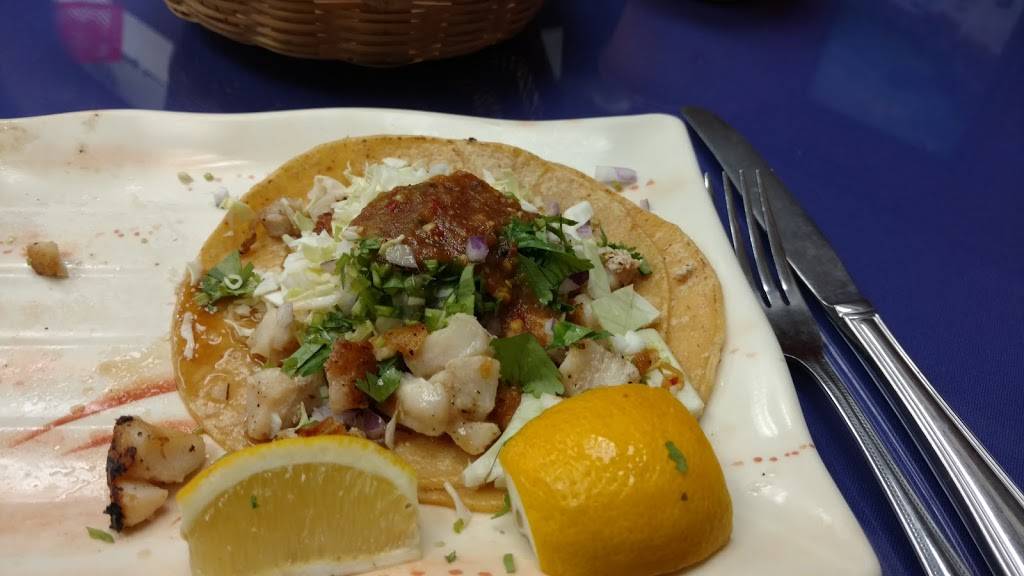 Lilys Cafe | restaurant | 2326 Tulare St, Fresno, CA 93721, USA | 5594986261 OR +1 559-498-6261