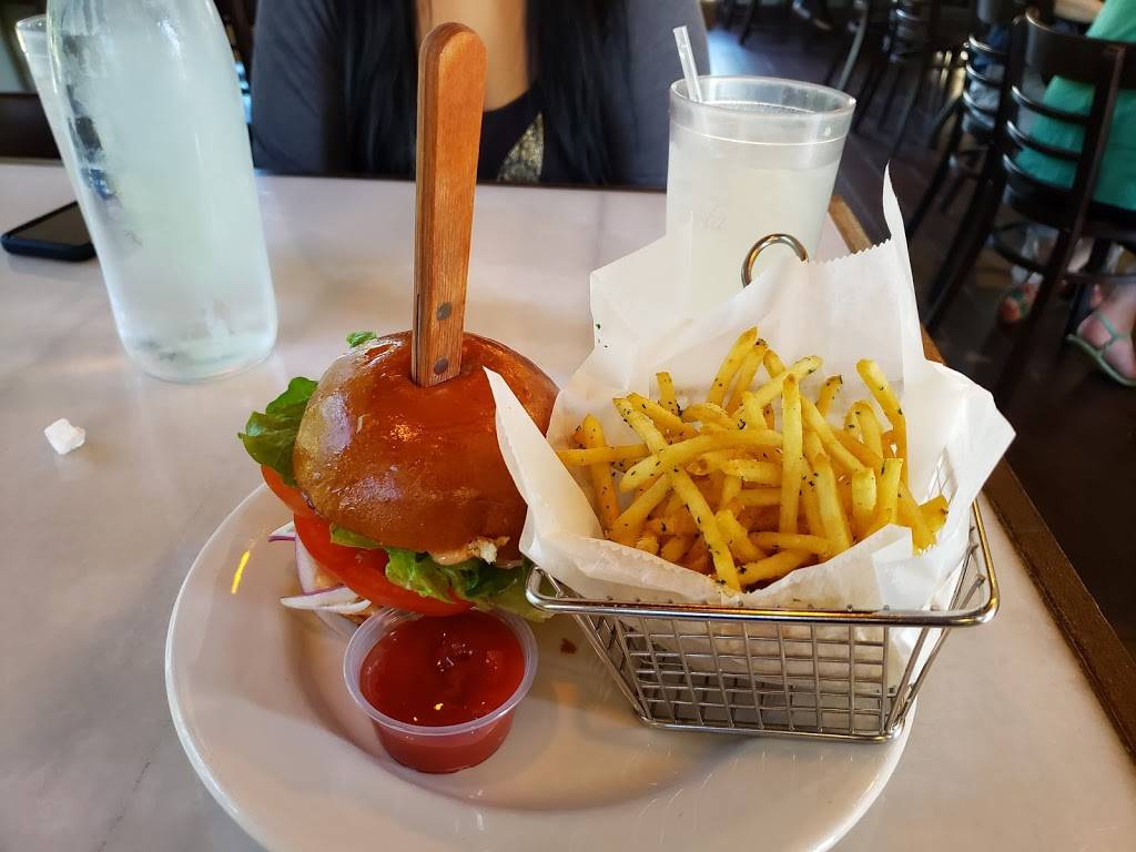 Bricks | restaurant | 23820 Lyons Ave, Santa Clarita, CA 91321, USA | 6612861091 OR +1 661-286-1091