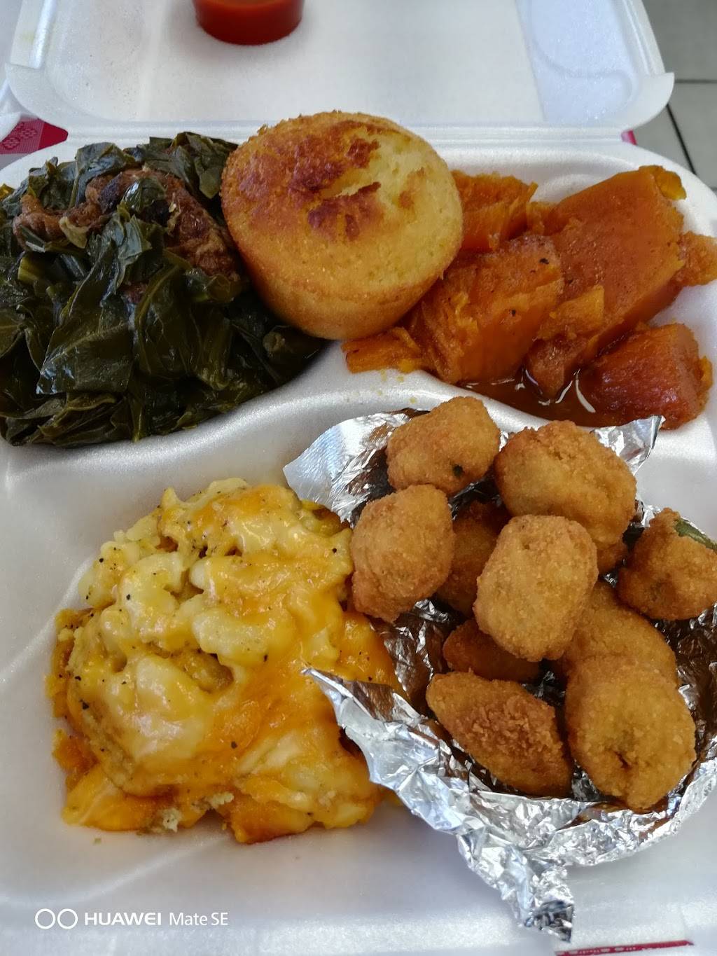 Dadas Soul | restaurant | 1301 21st St, Zion, IL 60099, USA | 8472463324 OR +1 847-246-3324