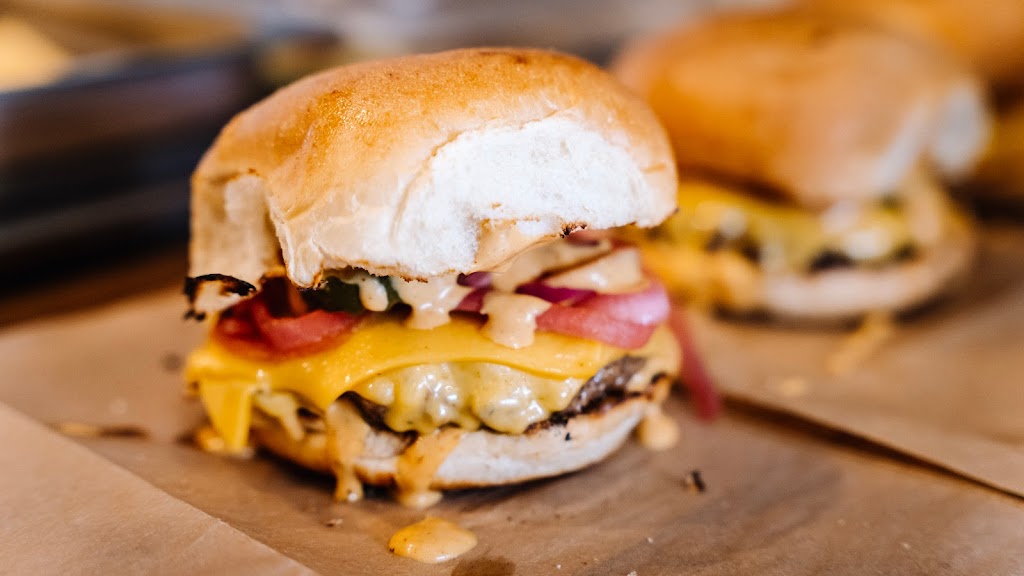 Burger Love Cincy | restaurant | 975 E McMillan St, Cincinnati, OH 45206, USA | 5132767507 OR +1 513-276-7507