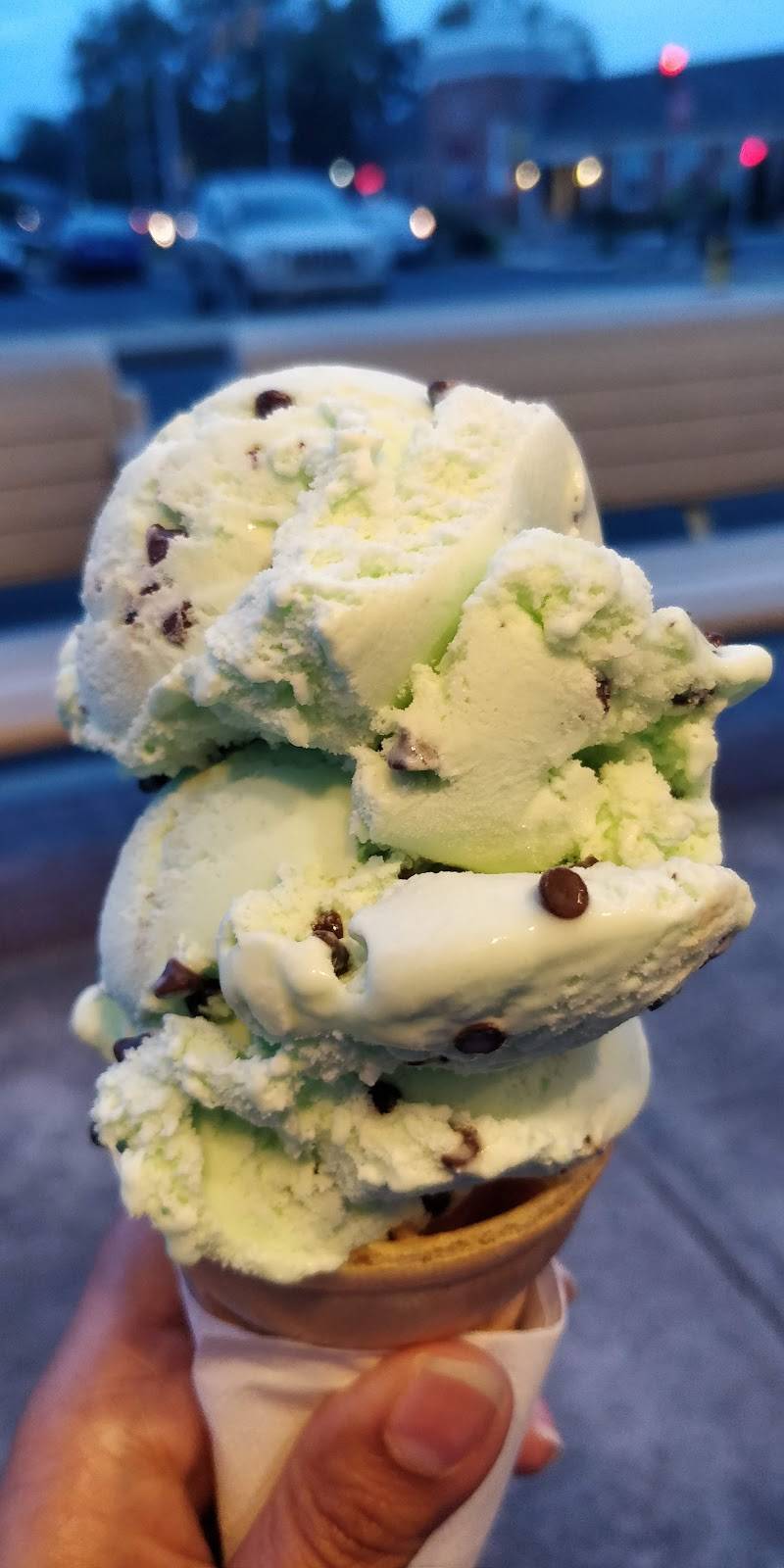 Rosemaries Real Italian Ice | restaurant | 304 W Broad St, Quakertown, PA 18951, USA | 2155122114 OR +1 215-512-2114