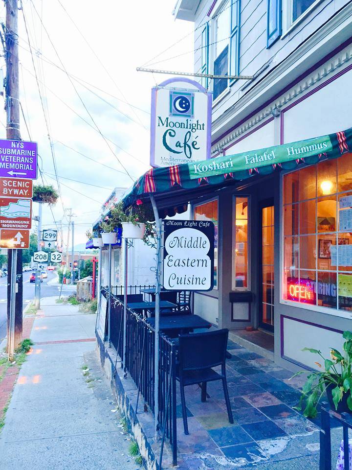 Moon Light Cafe | cafe | 53 Main St, New Paltz, NY 12561, USA | 8452554813 OR +1 845-255-4813
