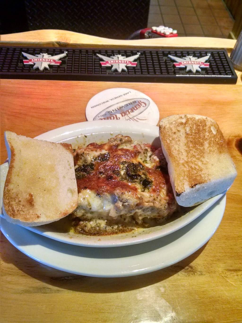 Triple Play Sports Bar and Grill | restaurant | W12907 WI-16, Wisconsin Dells, WI 53965, USA | 6087426955 OR +1 608-742-6955