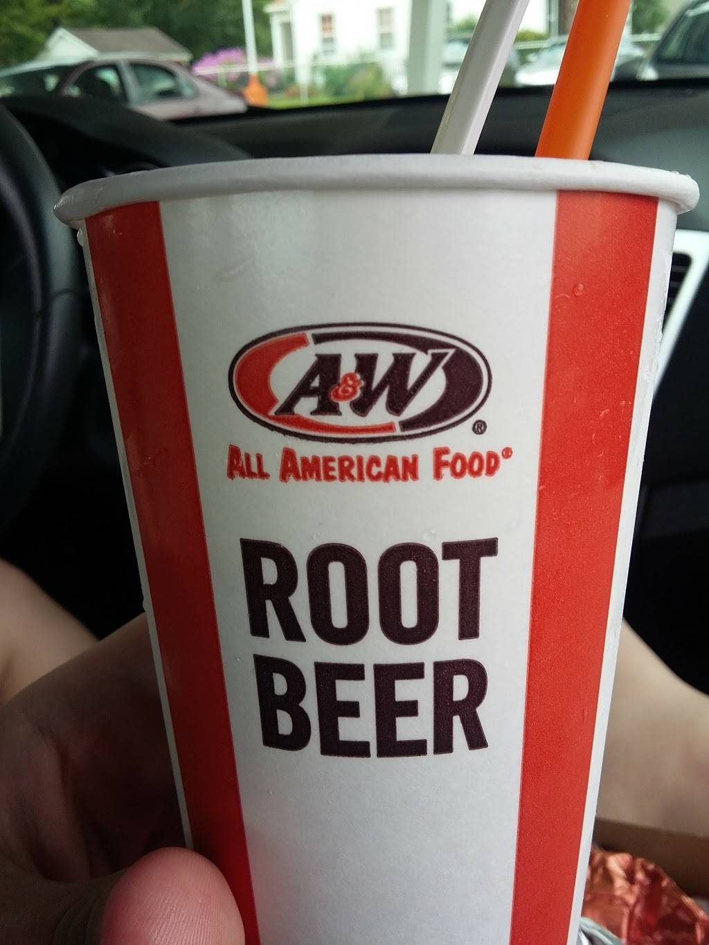 A&W Drive In-Kent | restaurant | 1124 W Main St, Kent, OH 44240, USA | 3306736912 OR +1 330-673-6912