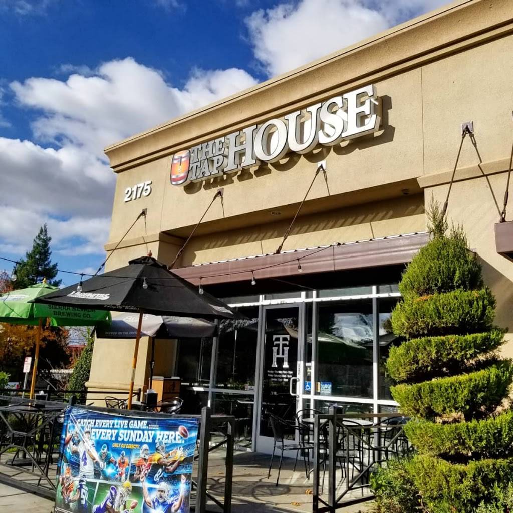 The Tap House | restaurant | 2175 N Schnoor St #101, Madera, CA 93637, USA | 5593775000 OR +1 559-377-5000