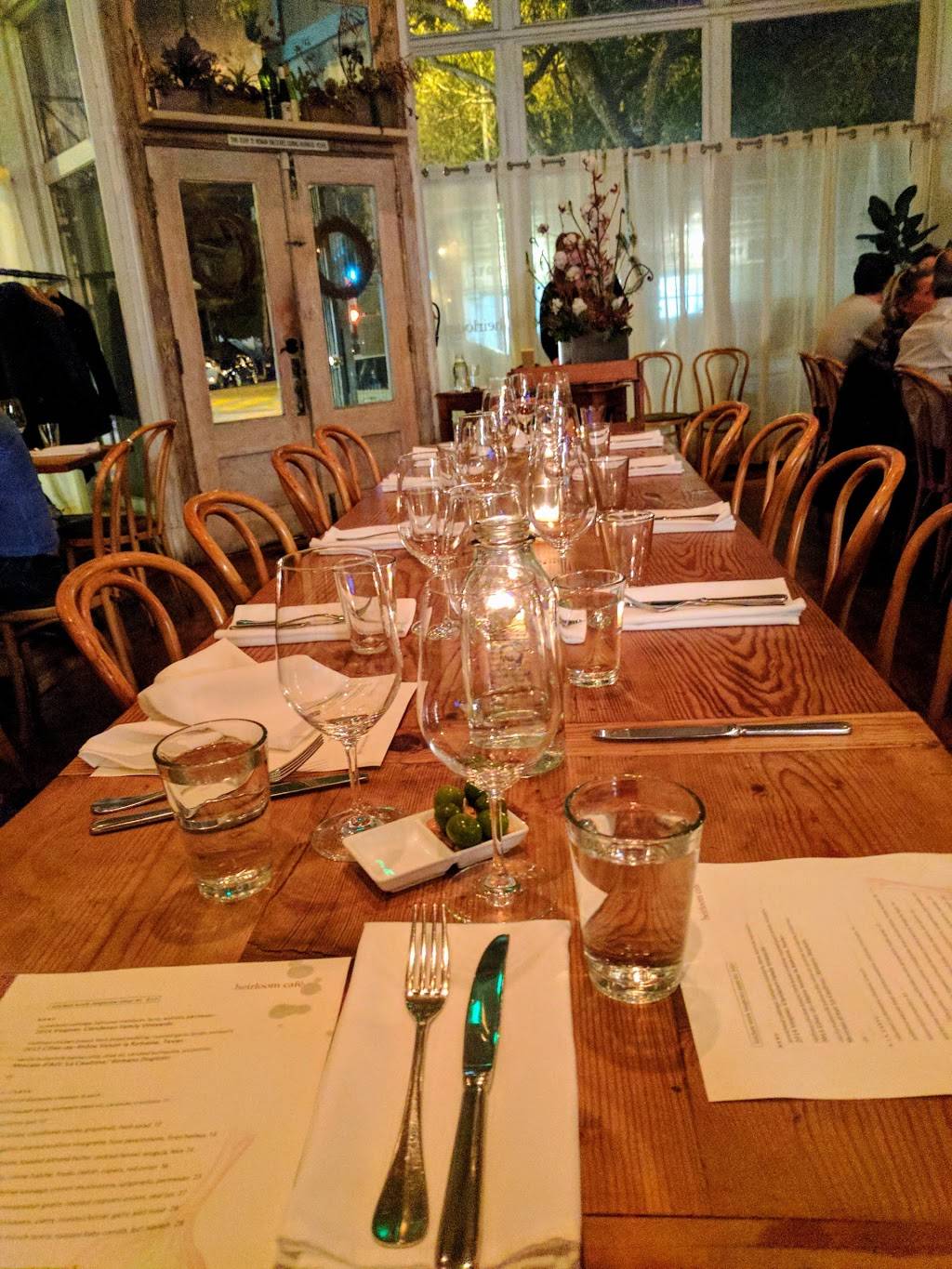 Heirloom Café | restaurant | 2500 Folsom St, San Francisco, CA 94110, USA | 4158212500 OR +1 415-821-2500