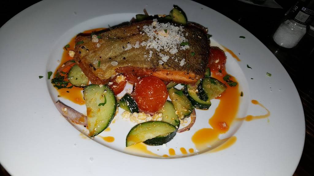 MAXs Wine Dive | restaurant | 214 Fairview St Ste 2, Houston, TX 77006, USA | 7135289200 OR +1 713-528-9200