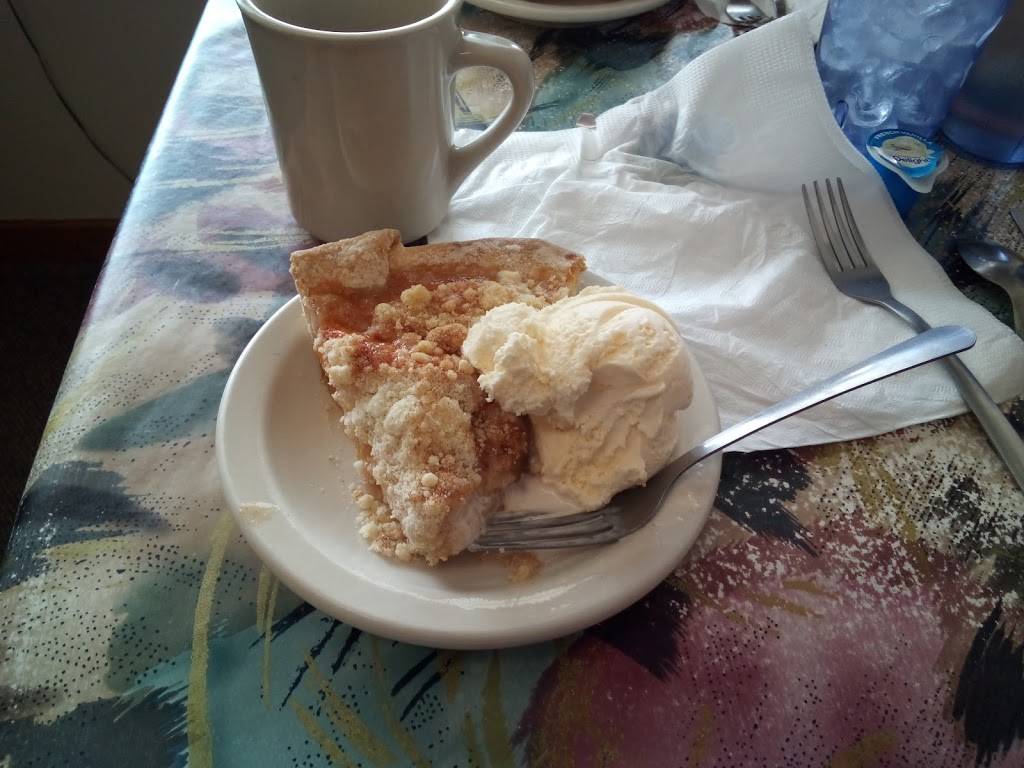 Ambers Colby Cafe | restaurant | 100 W Clark St, Colby, WI 54421, USA | 7152234006 OR +1 715-223-4006