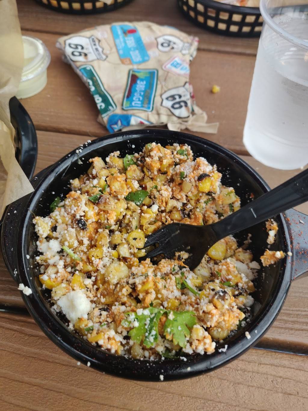 Torchys Tacos | restaurant | 8815 State Line Rd, Kansas City, MO 64114, USA | 8168443744 OR +1 816-844-3744