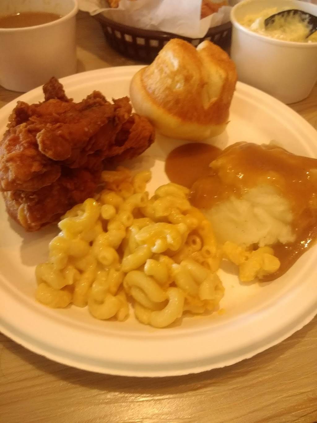 Ezells Famous Chicken | restaurant | 3925 196th St SW, Lynnwood, WA 98036, USA | 4256408111 OR +1 425-640-8111