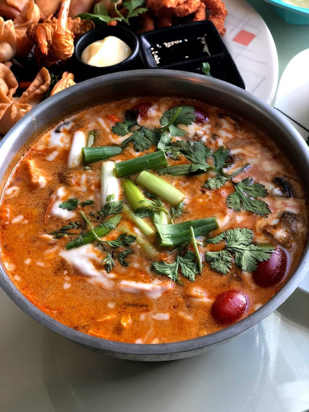 Thai Waterside Cuisine | restaurant | 415 Lincoln Ave, Mukilteo, WA 98275, USA | 4253557393 OR +1 425-355-7393