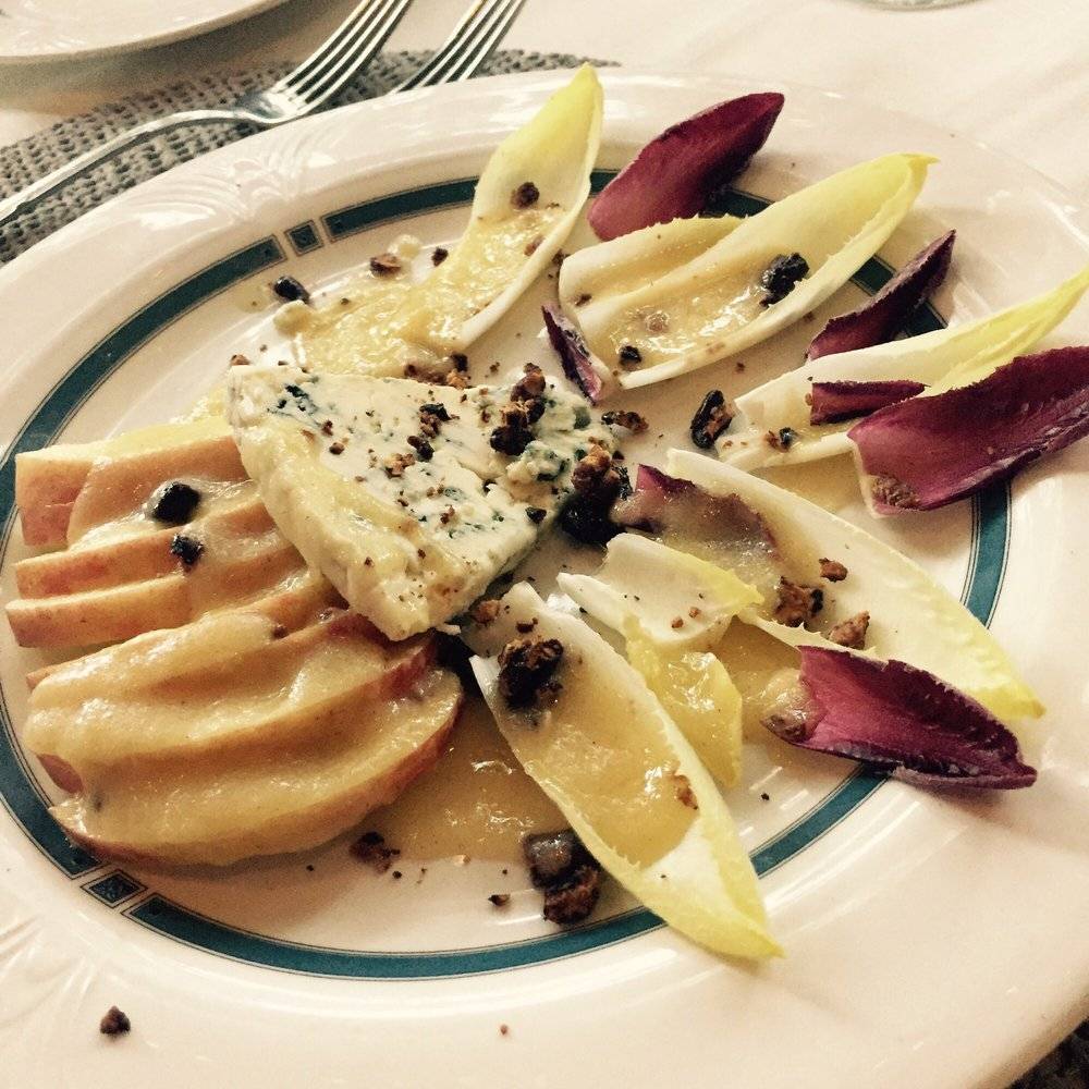 La Mère Michelle | restaurant | 14467 Big Basin Way, Saratoga, CA 95070, USA | 4088675272 OR +1 408-867-5272