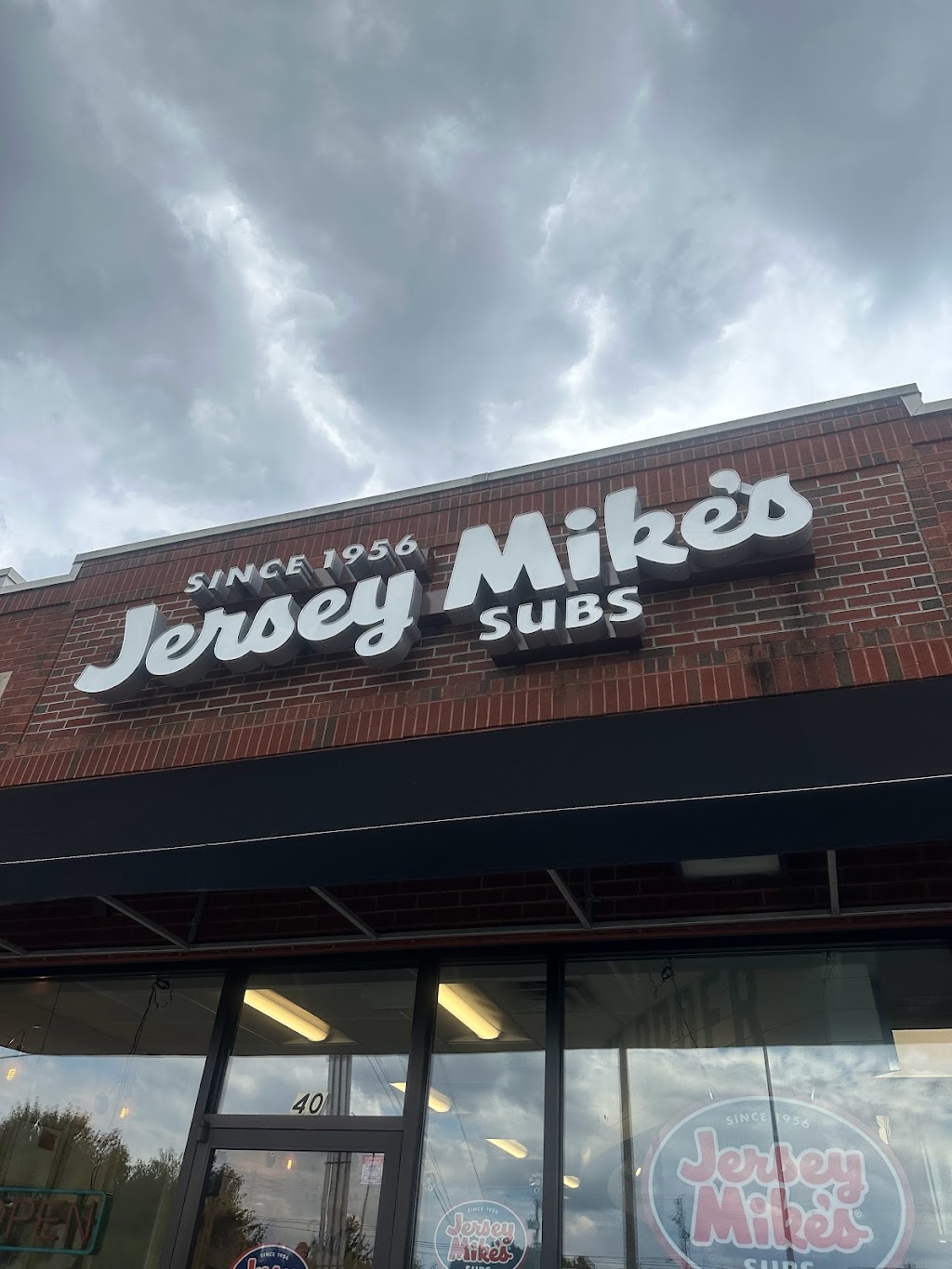Jersey Mikes Subs | meal takeaway | 40 The Crossings, Crossville, TN 38555, USA | 9312106370 OR +1 931-210-6370